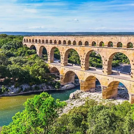 Maison A Avec Parking Gratuit Holiday home Nimes