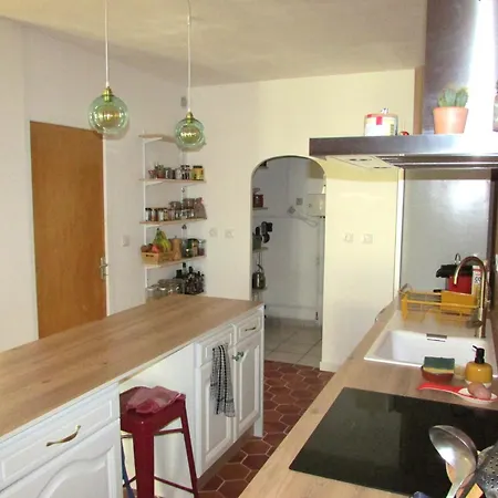 Maison A Avec Parking Gratuit Holiday home Nimes